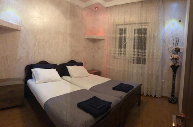 Mzeos House Hotel Batoemi Buitenkant foto