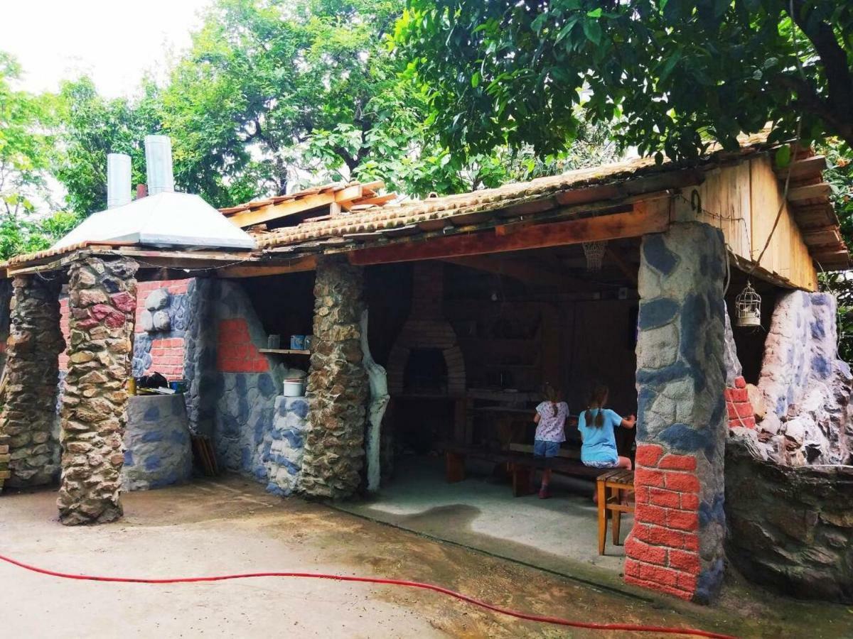 Mzeos House Hotel Batoemi Buitenkant foto